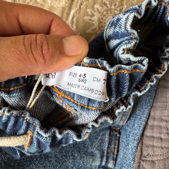 Bottom bundle - Picture 2 of 4